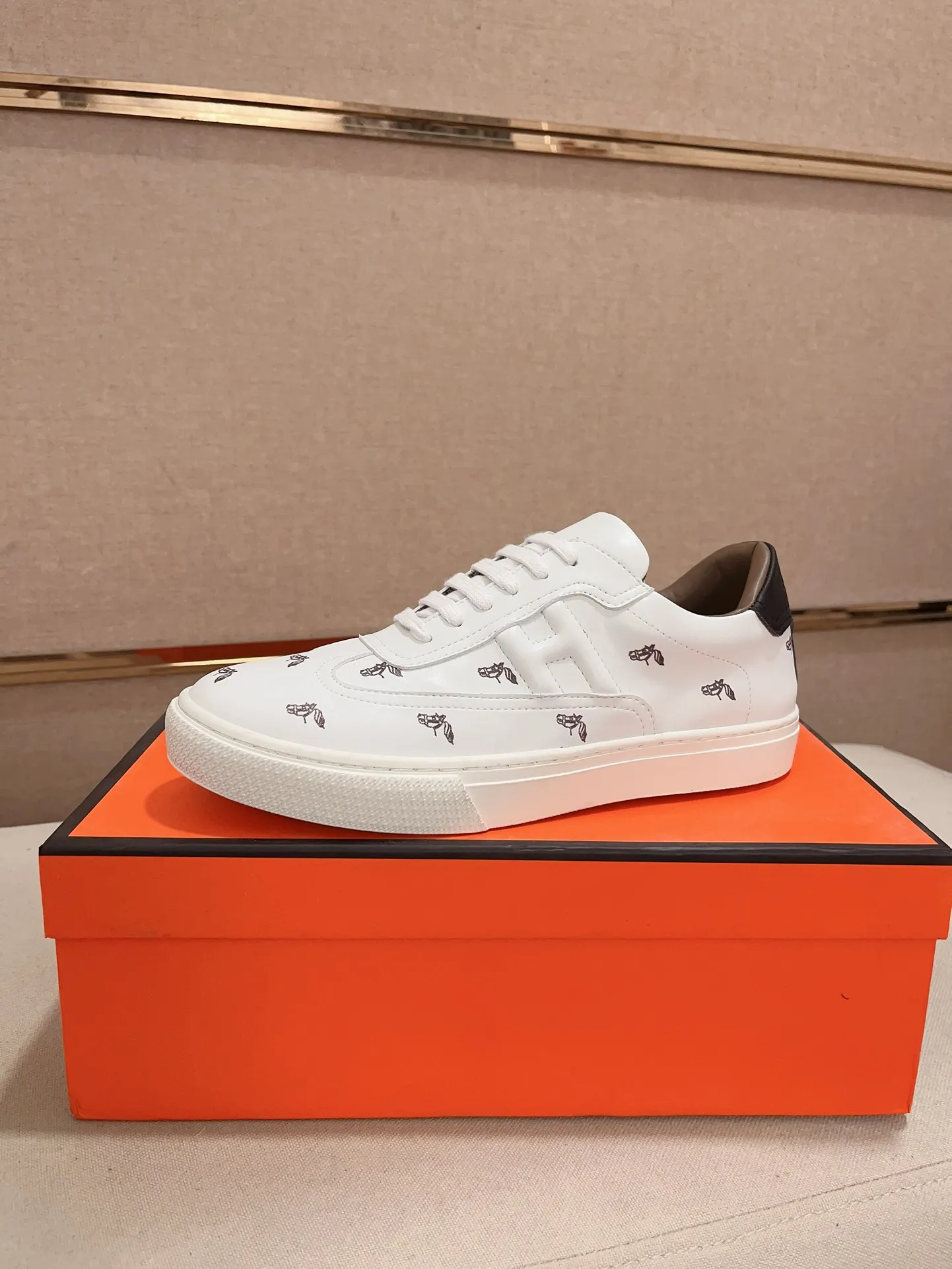 Men's clothing and shoes💰: 420💰《HERMES》【Classic Original Version】Hermès; Top 🔝 Purchasing Agency 🔍🔍Latest 🇺🇸Sold simultaneously at counters, original imported from Italy ▲▲Cow leather▲ ▲Exquisite workmanship (Italian 🇮🇹imported water-dyed 🐂cowhide lining) sole: original sole provided by the original factory, ⚠️exclusive double-layer activity·TPR·rubber·combined molded outsole; Code number: 36-44 (45/46 can be customized, non-refundable)